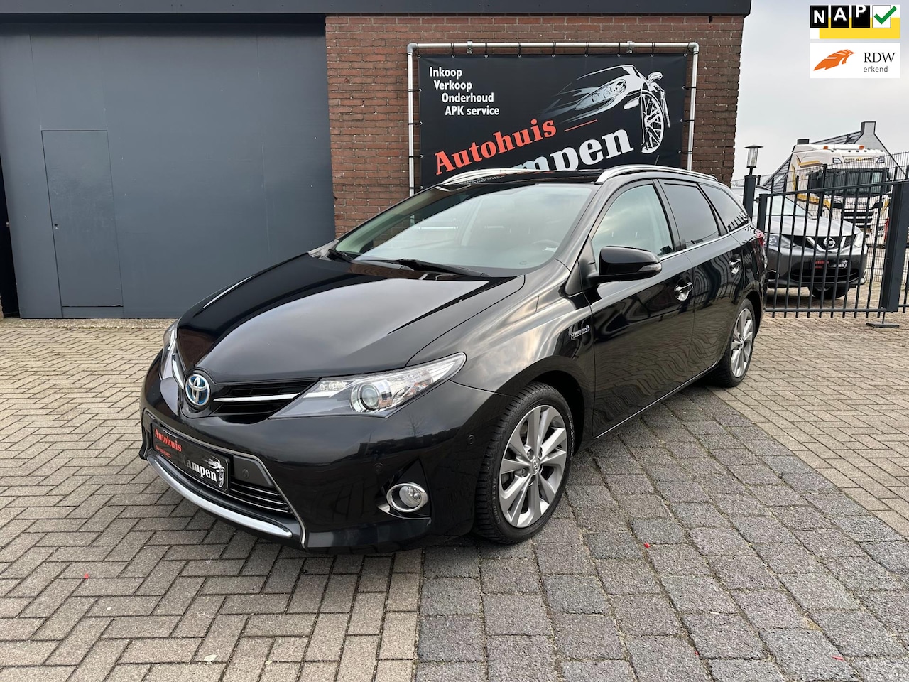 Toyota Auris Touring Sports - 1.8 Hybrid Executive*Leer*Navi*Camera*Stoelverwarming - AutoWereld.nl