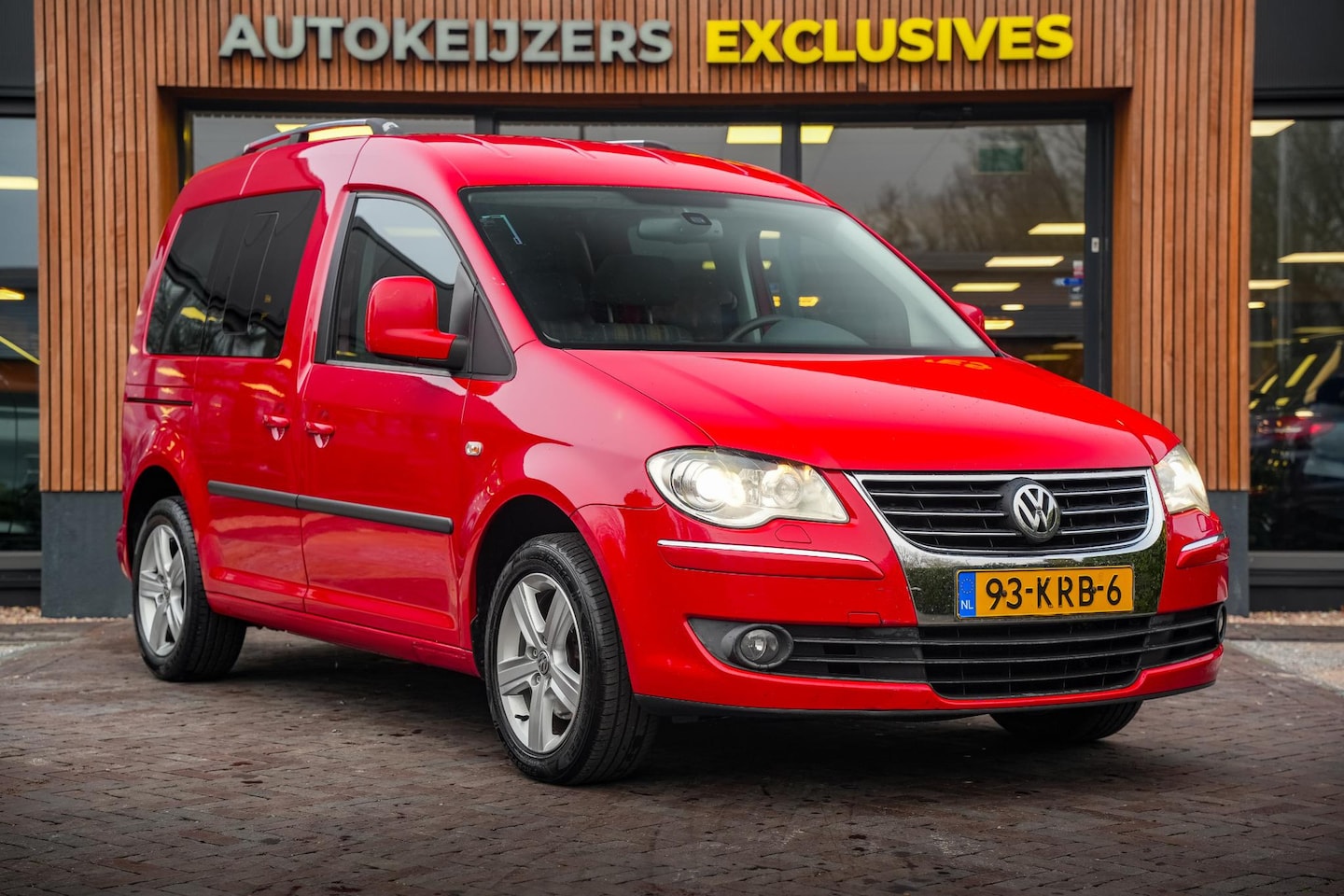 Volkswagen Caddy - 1.9 TDI Trendline 5p. Bed camper ombouw Airco Navigatie Bed Standkachel Cruise Trekhaak - AutoWereld.nl