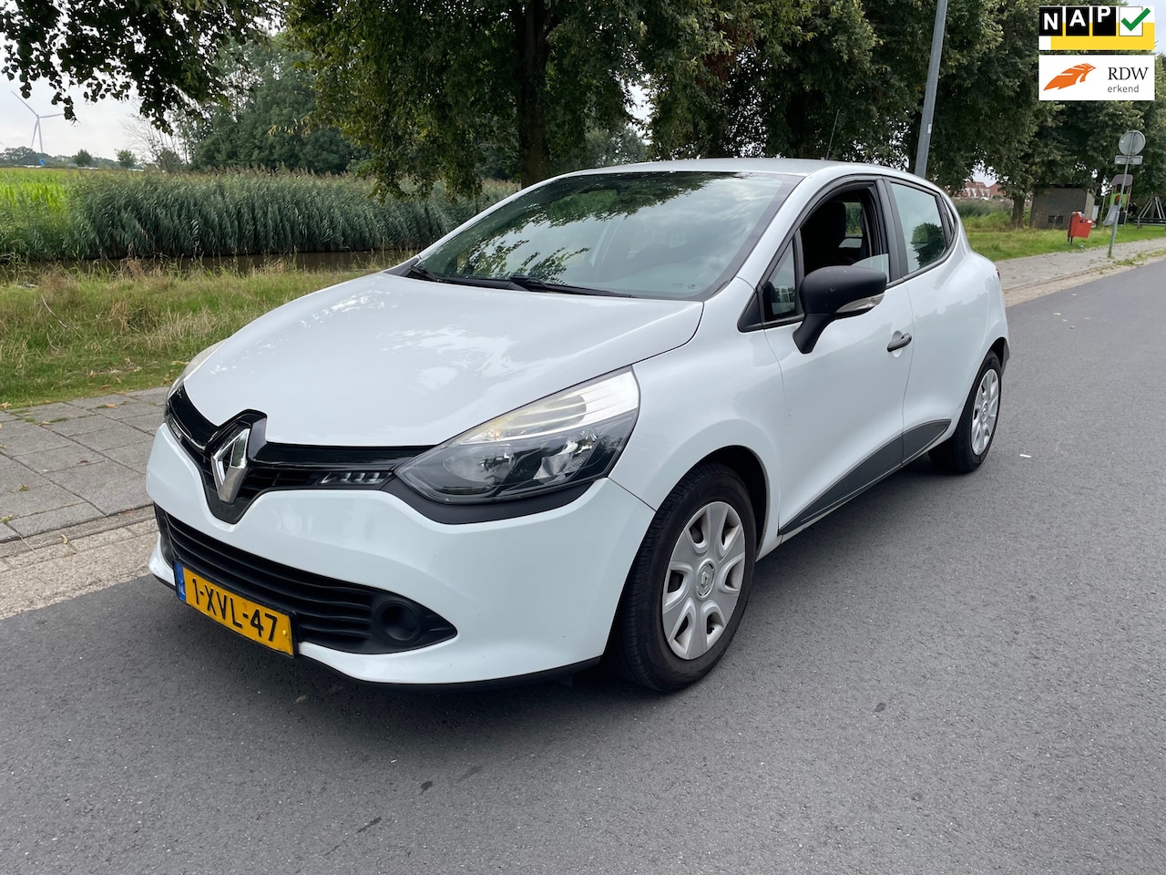 Renault Clio - 0.9 TCe Authentique AIRCO/CRUISE/ELEK. RAMEN - AutoWereld.nl