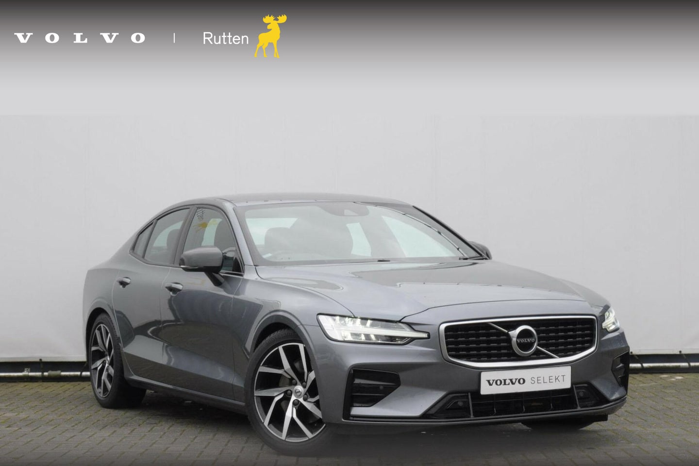 Volvo S60 - 190PK Automaat T4 R-Design / Cruise Control / Apple Carplay / BLIS / Stoelverwarming / R-D - AutoWereld.nl