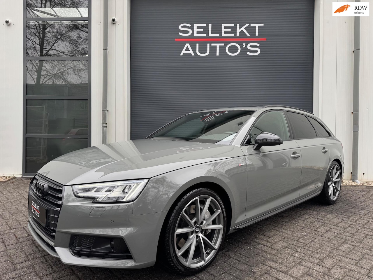 Audi A4 Avant - 2.0 TFSI MHEV Quattro Sport S line Black Edition 252 Pk Pano/Leder/Virtual/Navi/Bluetooth/ - AutoWereld.nl