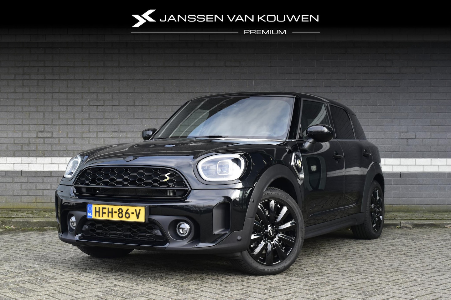 MINI Countryman - Mini 2.0 Cooper S E ALL4 Classic / Panoramadak / Keyless / Harman Kardon / Stoelverwarming - AutoWereld.nl