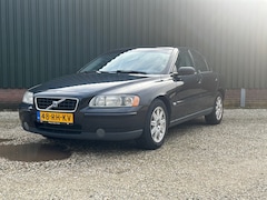 Volvo S60 - 2.4 Kinetic Automaat