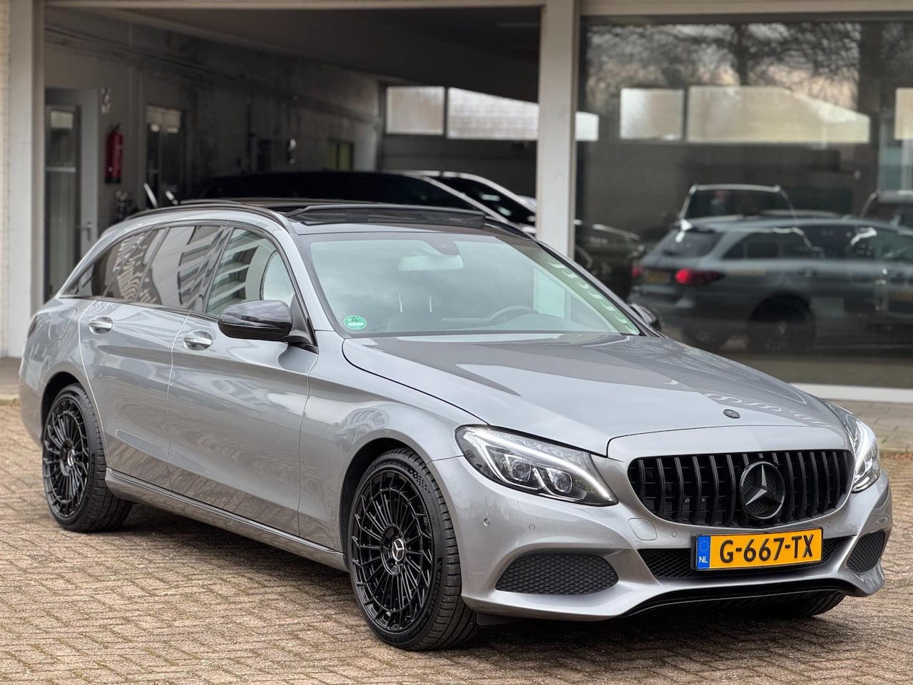 Mercedes-Benz C-klasse Estate - 180 Prestige|AMG|Pano|Camera|Nav|Vol!! - AutoWereld.nl