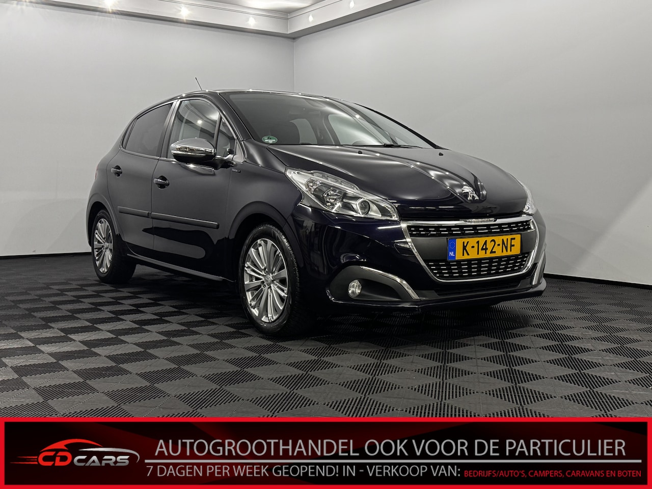 Peugeot 208 - 1.5 BlueHDi Blue Lease Allure Airco, Parkeersensoren, Navi, Cruise control, Lichtmetalen v - AutoWereld.nl