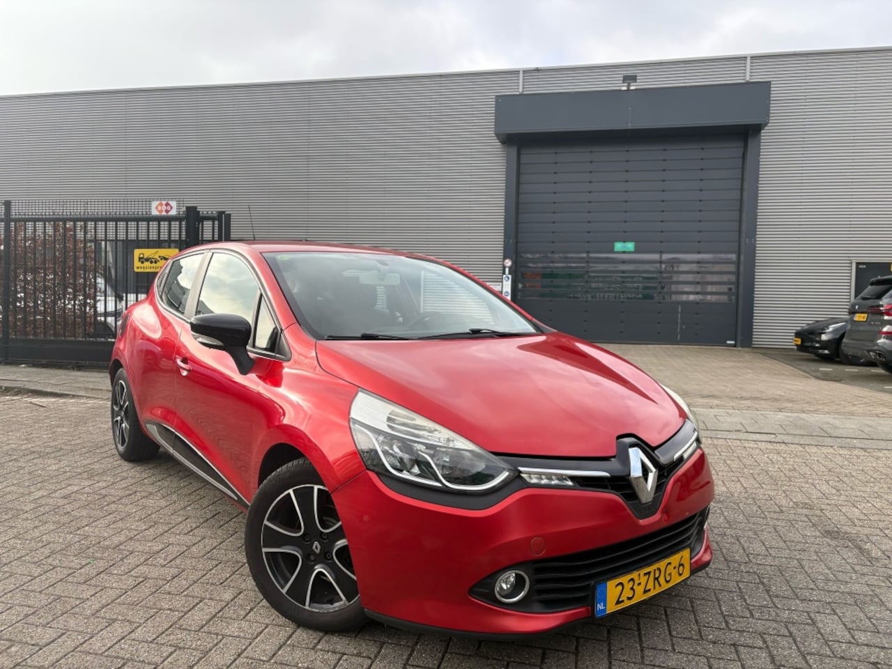 Renault Clio - 0.9 TCe Navigatie|Cruise Expression 2013 - AutoWereld.nl