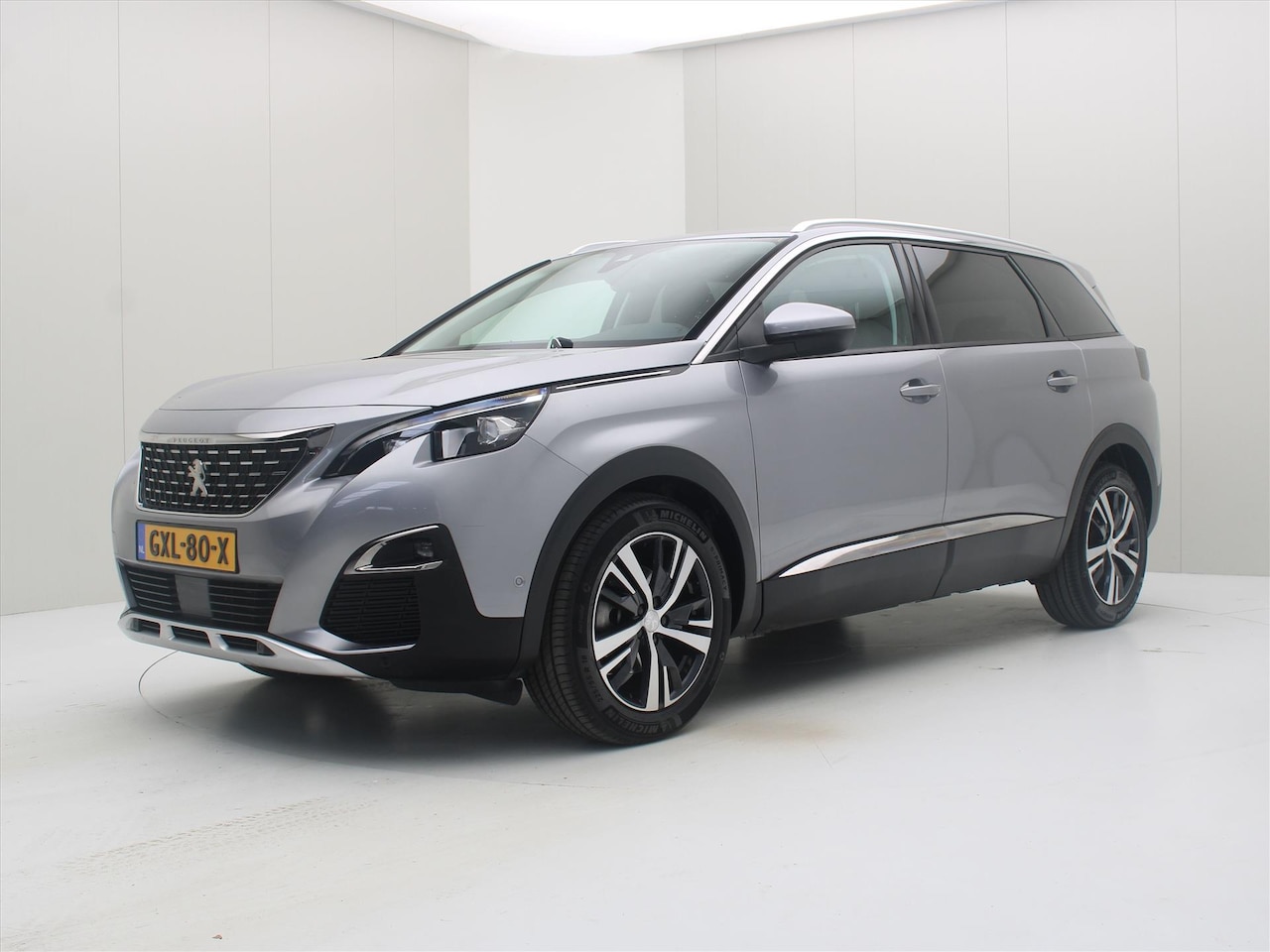 Peugeot 5008 - 1.2 PureTech 130pk EAT8 7P Allure [ LED+CRUISE+NAVI+VIRTUAL+CARPLAY+PDC ] - AutoWereld.nl