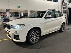 BMW X3 - SDrive20i M-Sportpakket Camera|Pano|Leder|Xenon