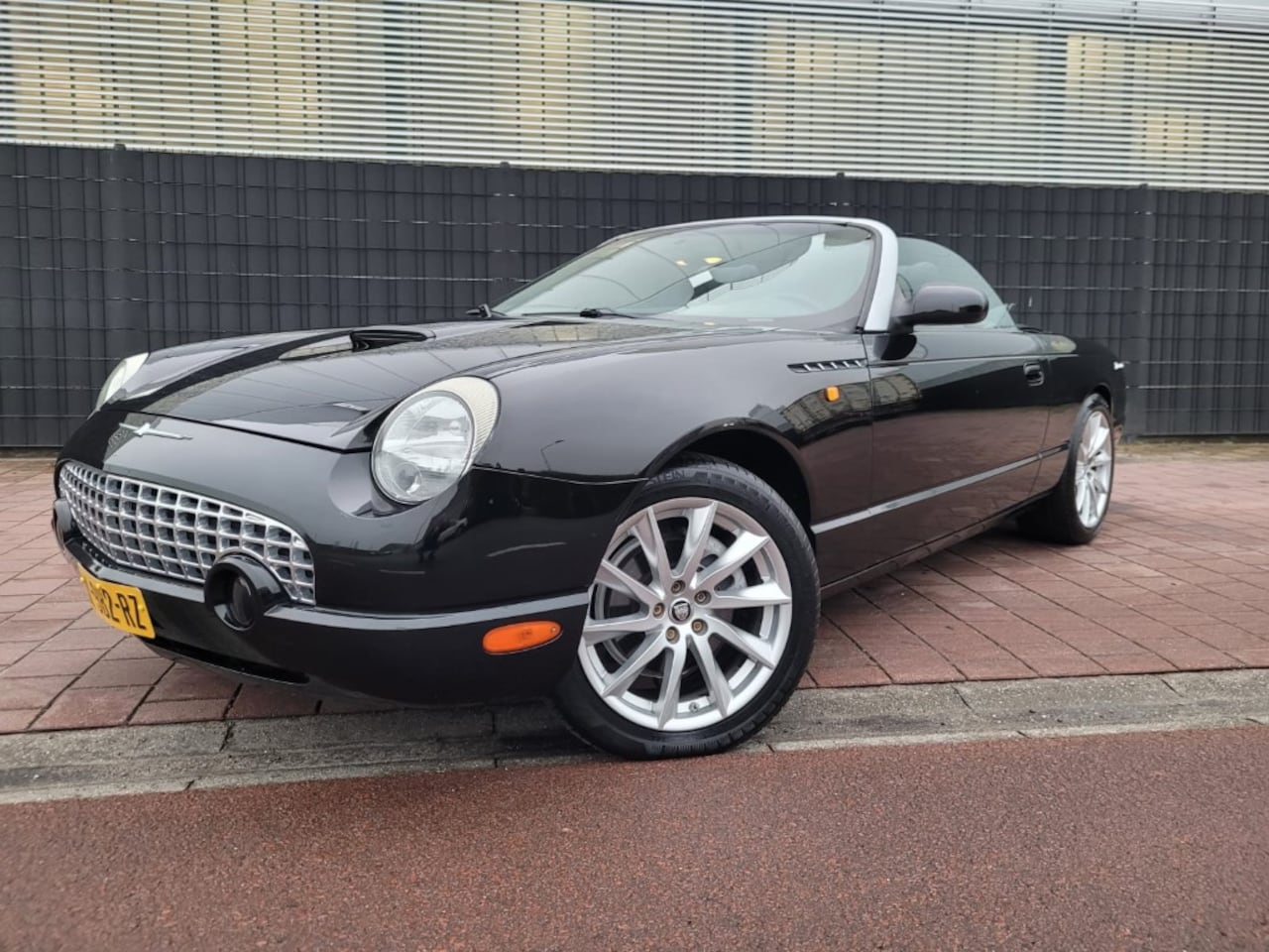 Ford Thunderbird - Convertible 4.0 V8 - AutoWereld.nl