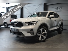 Volvo XC40 - 2.0 B3 Core navi clima camera led pdc 19 inch 164 pk