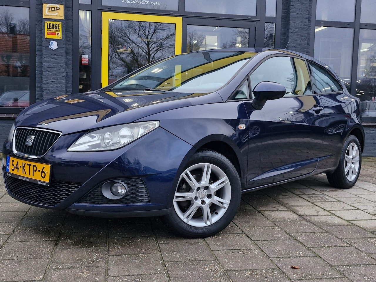 Seat Ibiza SC - 1.6 Style | 1e Eigenaar | Parkeersensoren Achter | Climate Control | Cruise Control - AutoWereld.nl