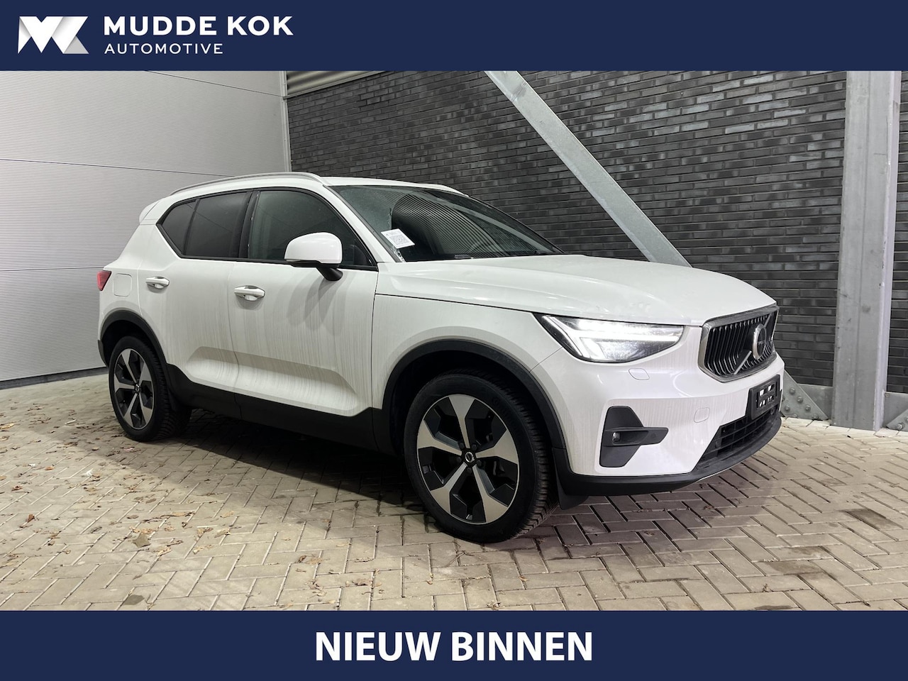 Volvo XC40 - 2.0 B3 Core | ACC | Camera | Keyless | Stoel+Stuurverwarming | Getint Glas | 19 Inch - AutoWereld.nl