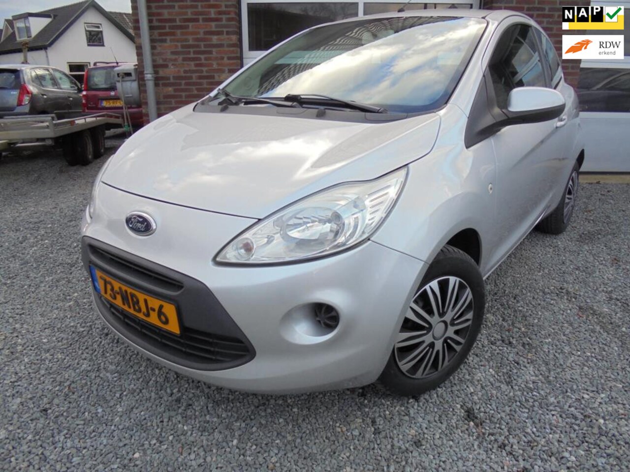 Ford Ka - 1.2 Cool&Sound / ZEER WEINIG GEREDEN / NAP - AutoWereld.nl