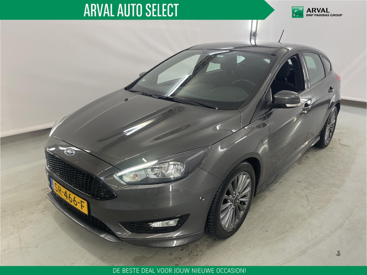 Ford Focus - 1.0 125pk ST-Line HB | Advanced Technology Pack | Navi | 17" Velgen | Parkeersensoren voor - AutoWereld.nl