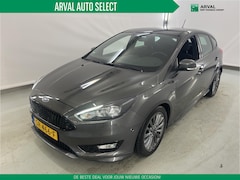 Ford Focus - 1.0 125pk ST-Line HB | Advanced Technology Pack | Navi | 17" Velgen | Parkeersensoren voor