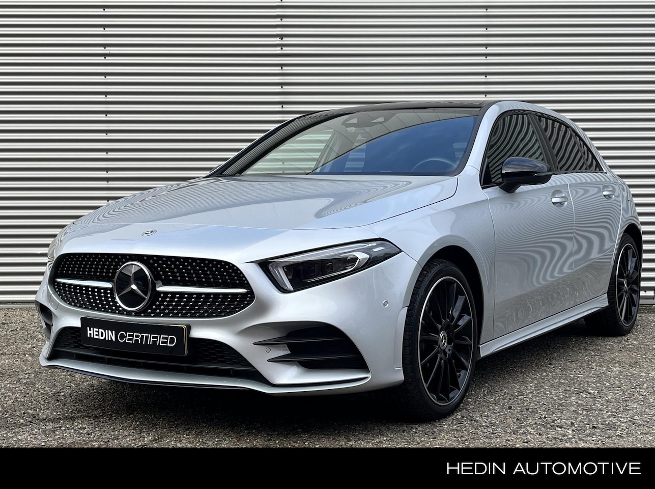 Mercedes-Benz A-klasse - 250 e Premium Plus / Nederlandse auto / Eerste eigenaar / Electrisch schuifdak / Adaptieve - AutoWereld.nl