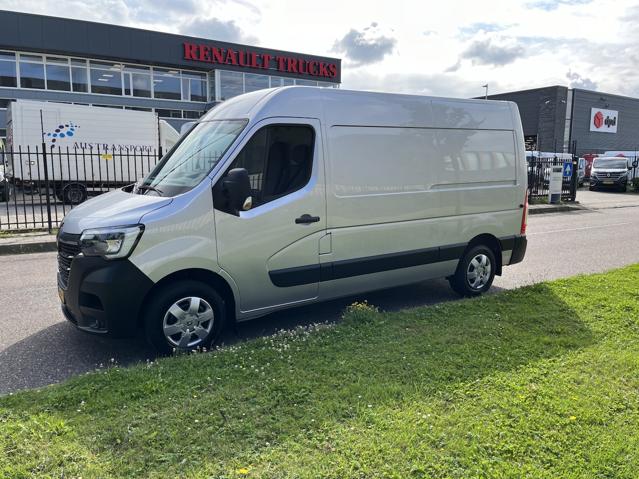 Renault Master - 180.35 L2 H2 Euro 6, Airco, Nav, Camera - AutoWereld.nl