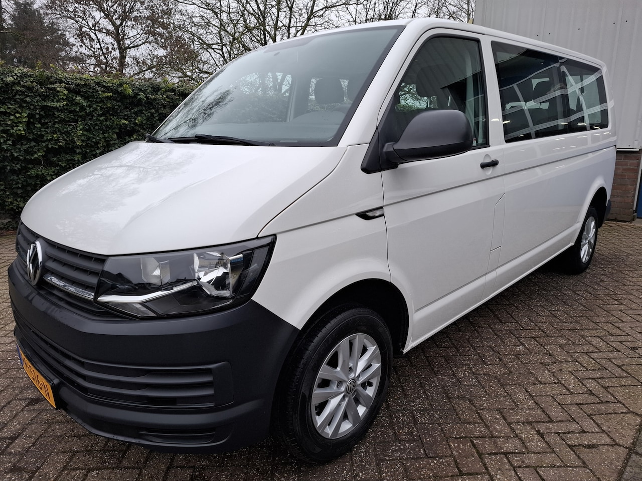 Volkswagen Transporter Kombi - 2.0TSI 25995.- INCL BTW 9-PERSOONS BENZINE 150PK - AutoWereld.nl