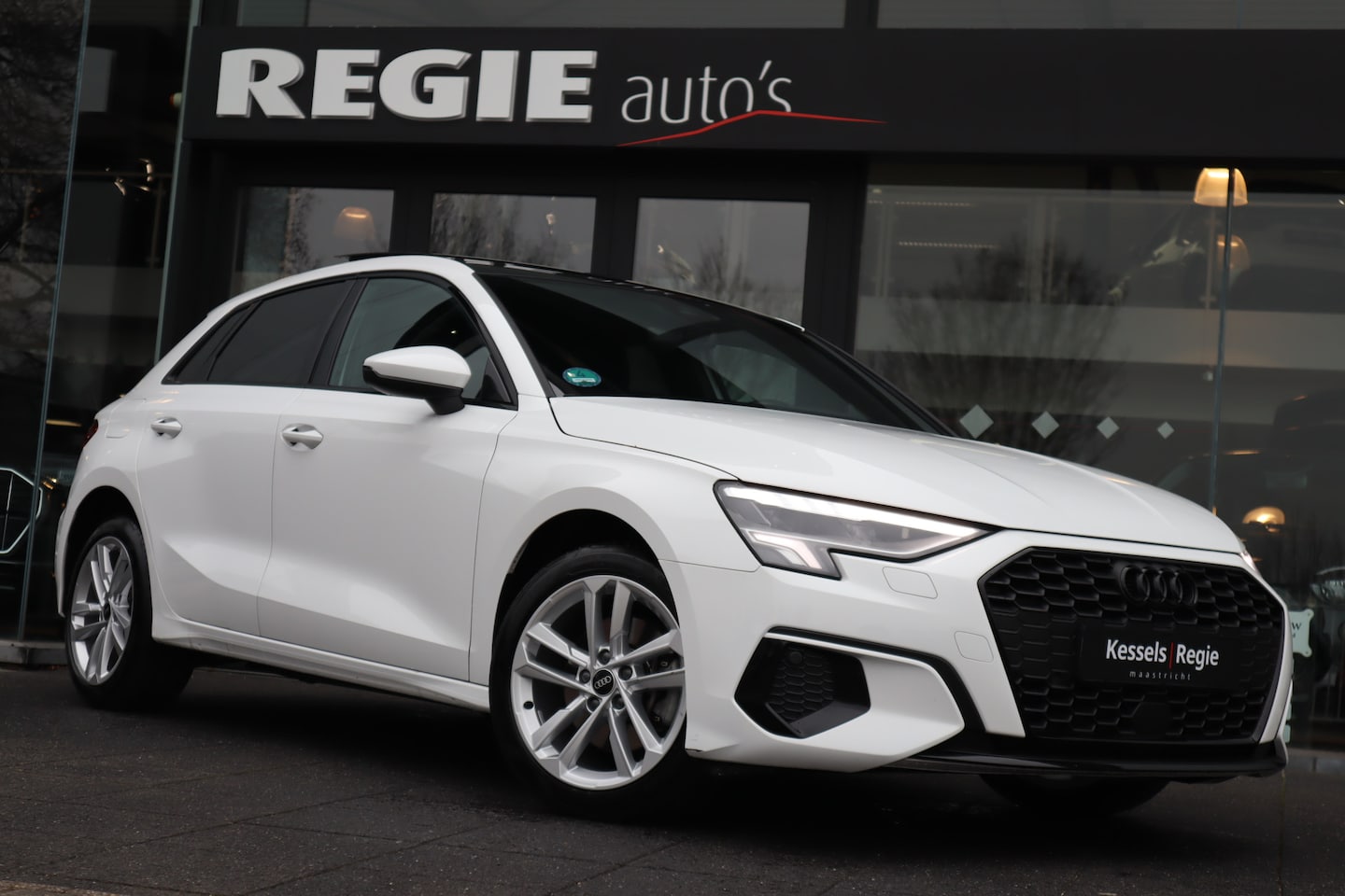 Audi A3 Sportback - 40 TFSI e Advanced edt. Schuifdak Led Navi Virtual - AutoWereld.nl