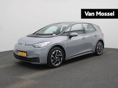 Volkswagen ID.3 - Pure 45 kWh | Navigatie | Airco | 18 Inch Velgen | Stoelverwarming | Parkeersensoren Voor/