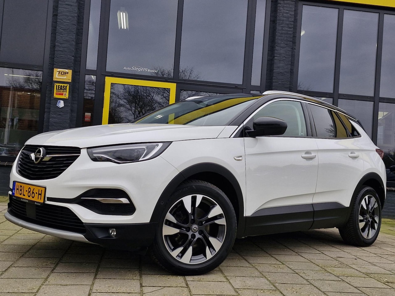 Opel Grandland X - 1.2 Turbo Innovation | Trekhaak | Stoelv. | Stuurv. | Navi | Tel | Park. Sens. | Apple Car - AutoWereld.nl