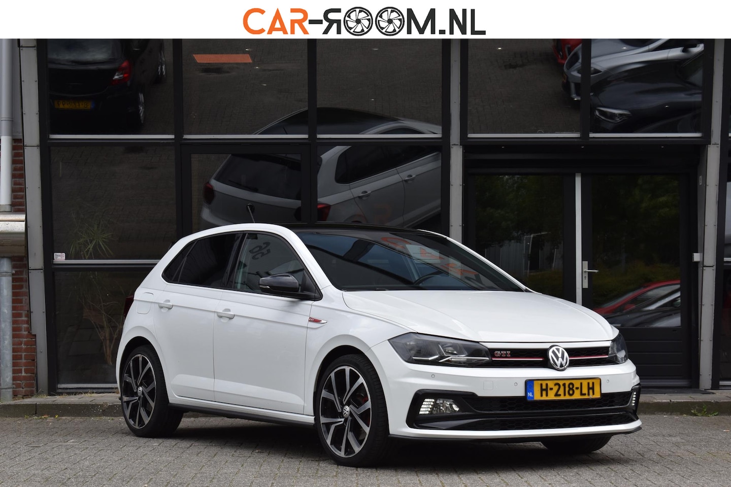 Volkswagen Polo - 2.0 TSI GTI Mode Virtual Stoel.vw Ambiance - AutoWereld.nl