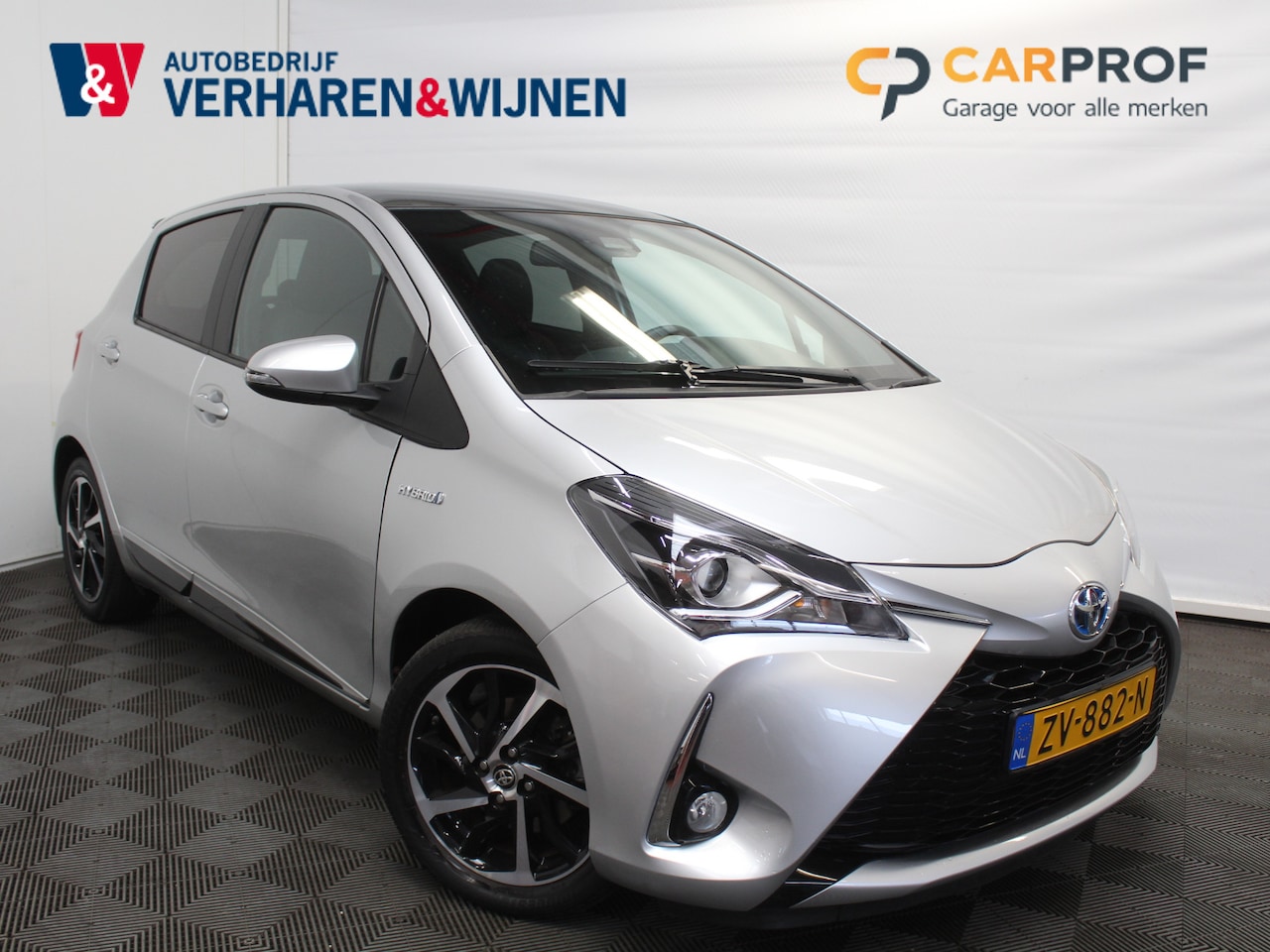 Toyota Yaris - 1.5 Hybrid Executive CLIMATE | NAVI | PANODAK | LMV | CAMERA | LED | CRUISE - AutoWereld.nl