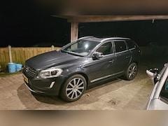 Volvo XC60 - 2.4 D5 Polar+ xc60 d5 awd automaat  panoramadak grijs kenteken