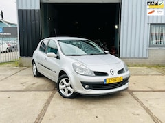 Renault Clio - 2.0-16V Dynamique S (CarPlay+AUT+Camera)