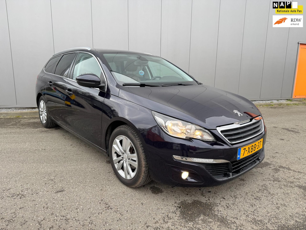 Peugeot 308 SW - 1.6 BlueHDI Blue Lease Executive PANO CLIMA LEDER - AutoWereld.nl