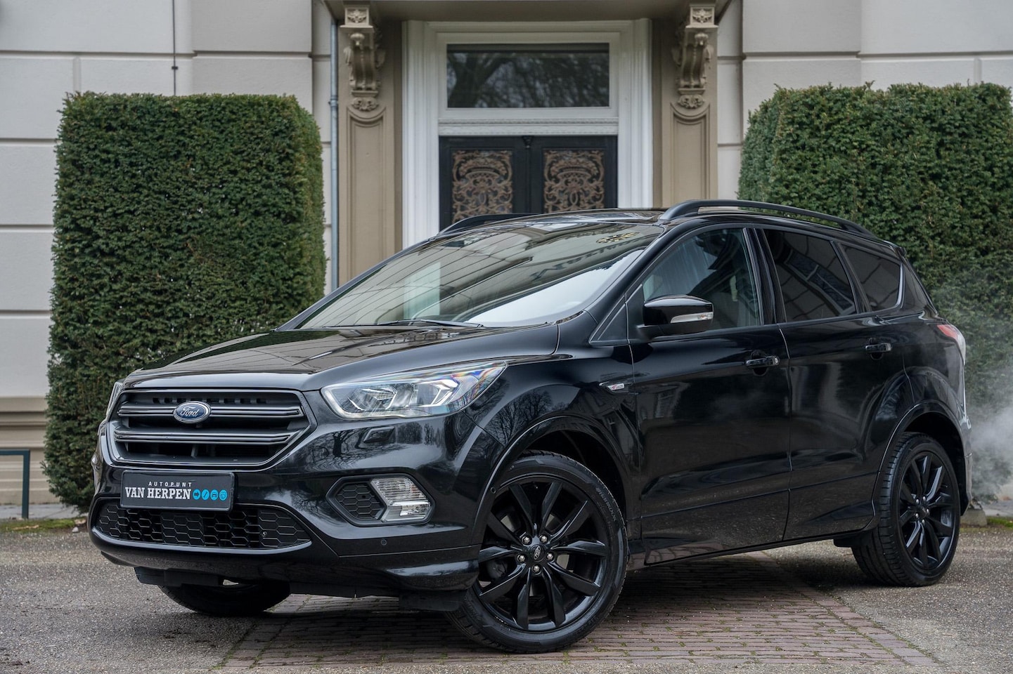 Ford Kuga - 1.5 EcoBoost ST Line Trekhaak | Camera | Stuur- en stoelverw | 19 Inch - AutoWereld.nl