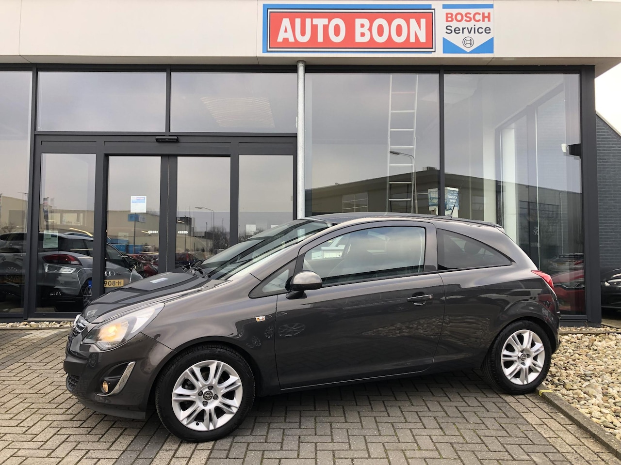 Opel Corsa - 1.2 86PK BLITZ : NAVI/BT/ECC/PDC/WINTERP. - 1 EIG. - NL-AUTO - KM=NAP - AutoWereld.nl