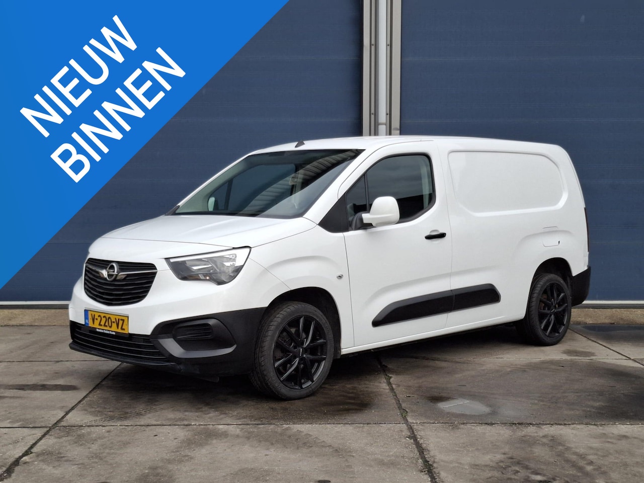 Opel Combo - 1.6D L2H1 Edition AIRCO / NAVI / CRUISE CONTROLE / N.A.P / EURO 6 - AutoWereld.nl