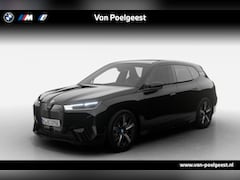 BMW iX - xDrive40 | Sportpakket | Glazen panoramadak Sky Lounge | Driving Assistant Plus