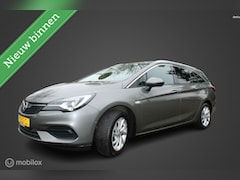 Opel Astra Sports Tourer - Tourer. Trekhaak, Pdc, Navi, Keyless intre, Addaptive gruise control, Clima, Stoel verwarm