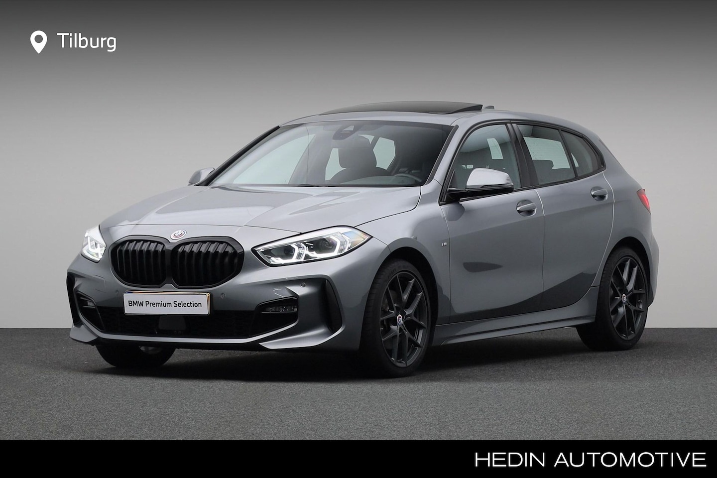 BMW 1-serie - 118i Executive | M-Sportpakket | BMW M 50 Jahre uitvoering | Panoramadak | Park Distance C - AutoWereld.nl