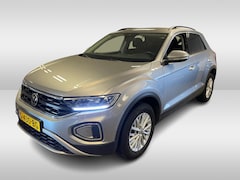 Volkswagen T-Roc - 1.5 TSI 150 pk DSG Life | Navi by app | Extra getint glas