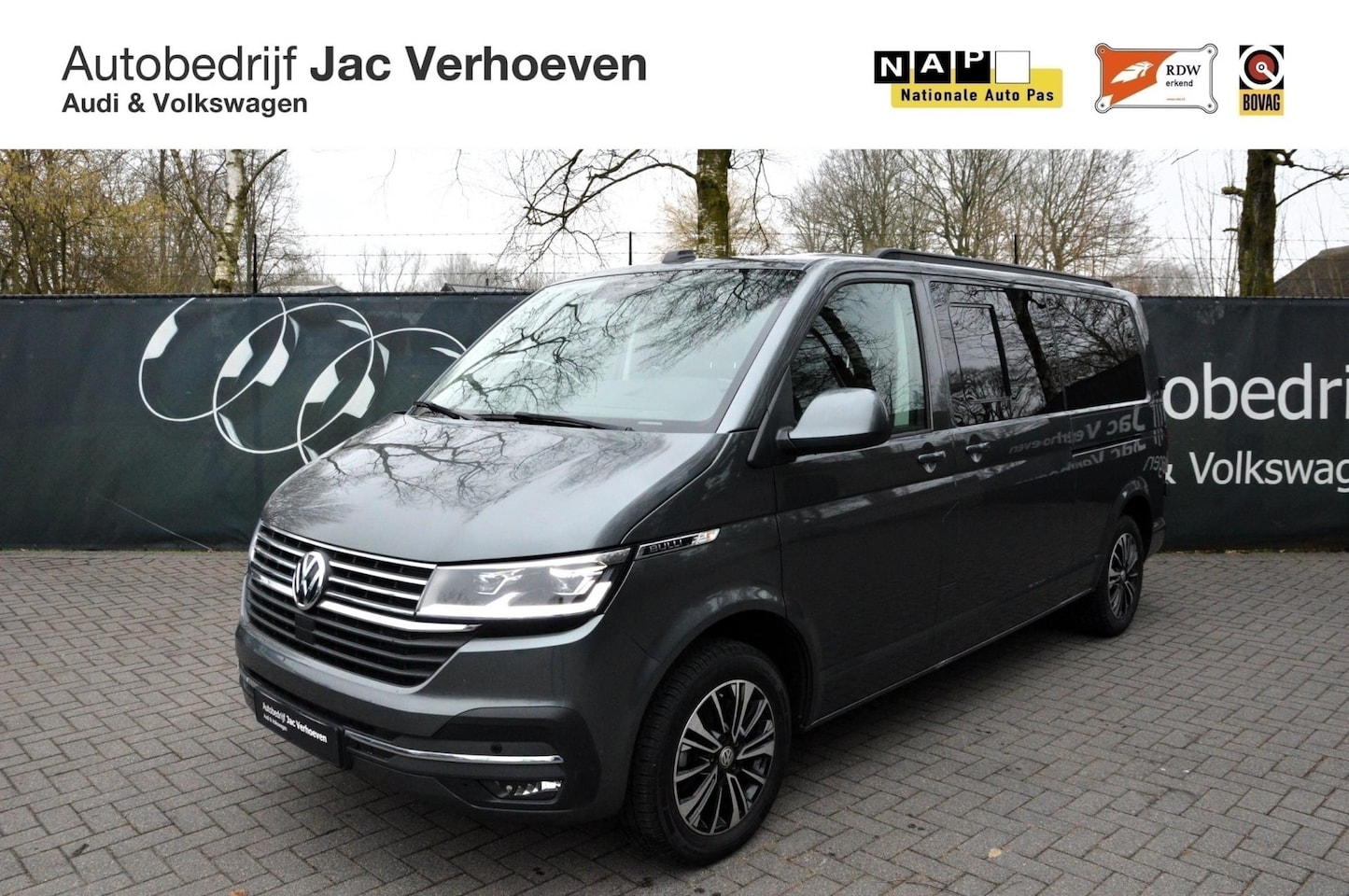 Volkswagen Transporter - 2.0 TDI L2H1 30 DC Bulli |2x schuifdeur|Virtual Cockpit|Automaat| - AutoWereld.nl