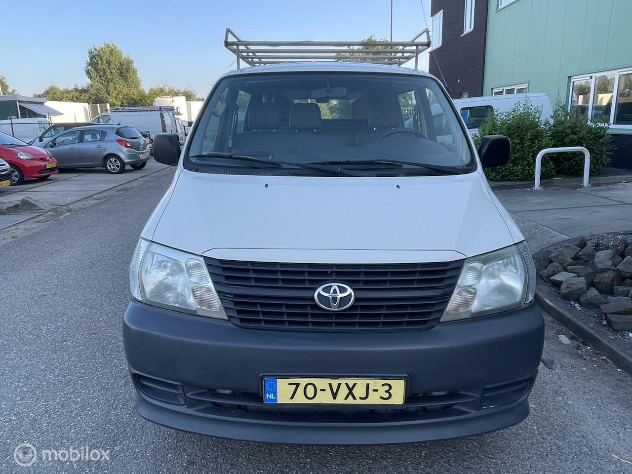 Toyota HiAce - 2.5 D-4D LWB Comfort DC 2.5 D-4D LWB Comfort DC - AutoWereld.nl