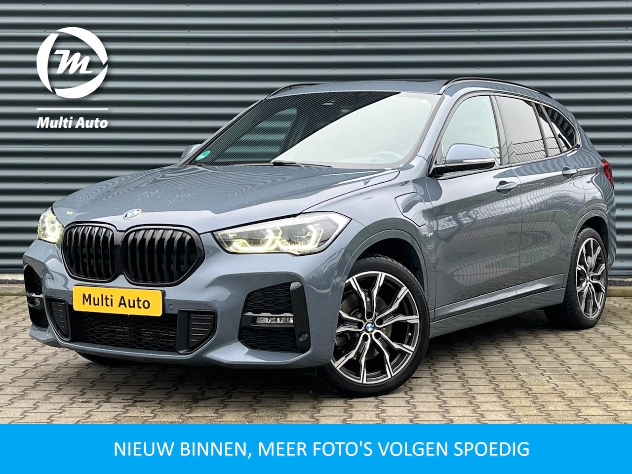 BMW X1 - xDrive25e M Sport Plug in Hybrid Storm Bay Metallic PHEV | Panodak | Sportstoelen Leder | - AutoWereld.nl