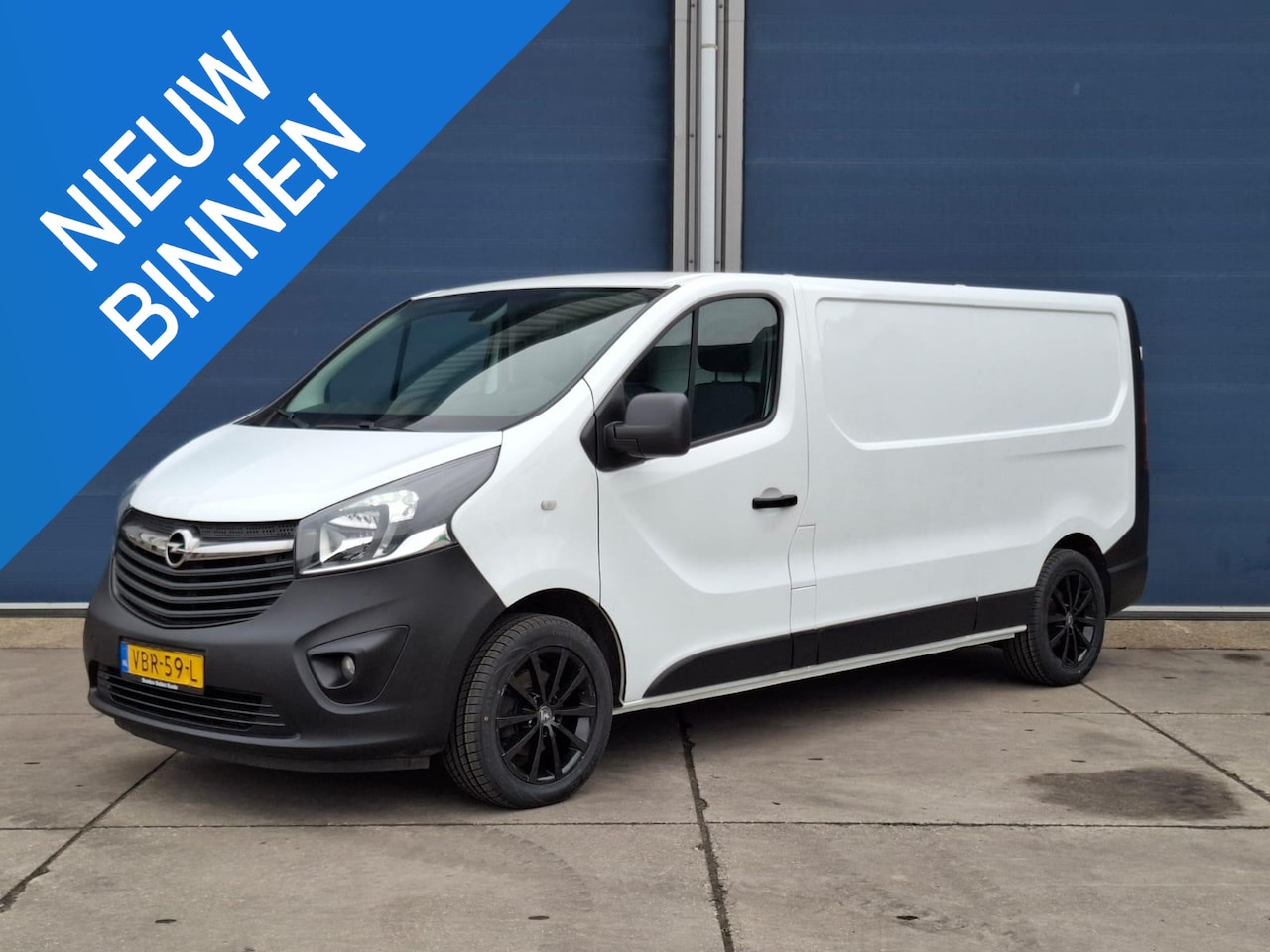 Opel Vivaro - 1.6 CDTI L2H1 Edition EcoFlex AIRCO / CRUISE CONTROLE / NAVI / TREKHAAK / EURO 6 / KASTEN - AutoWereld.nl