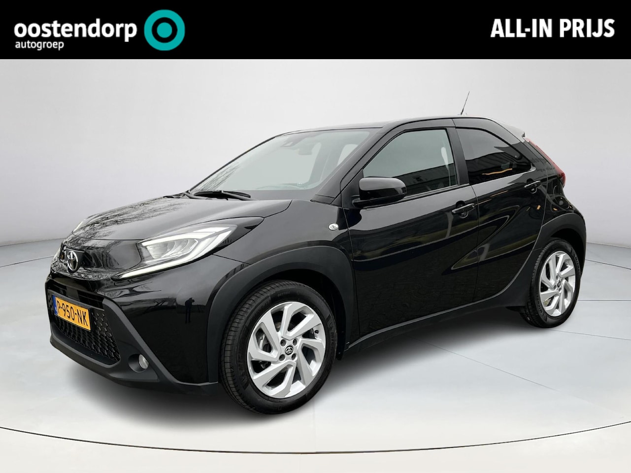 Toyota Aygo X - 1.0 VVT-i MT first | Licht metalen velgen | Automatische airco | Carplay | Donker glas | - AutoWereld.nl