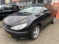 Peugeot 206 - 1.4 X-line nieuwe apk