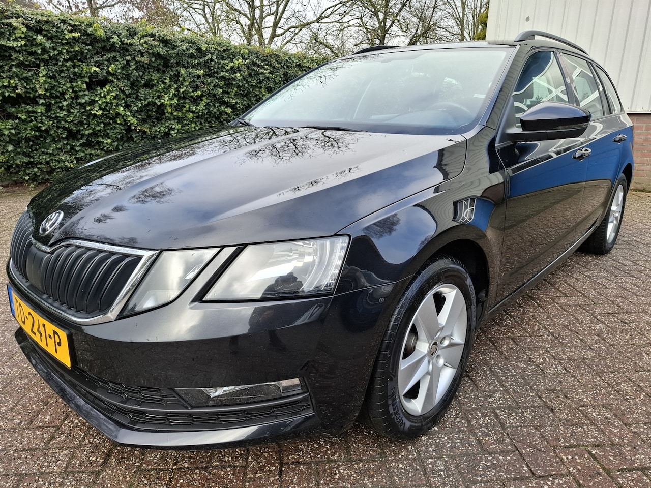 Skoda Octavia Combi - 1.6 TDI Greentech Ambition AIRCO/CRUISE/NAVI/PDC.A 115PK - AutoWereld.nl