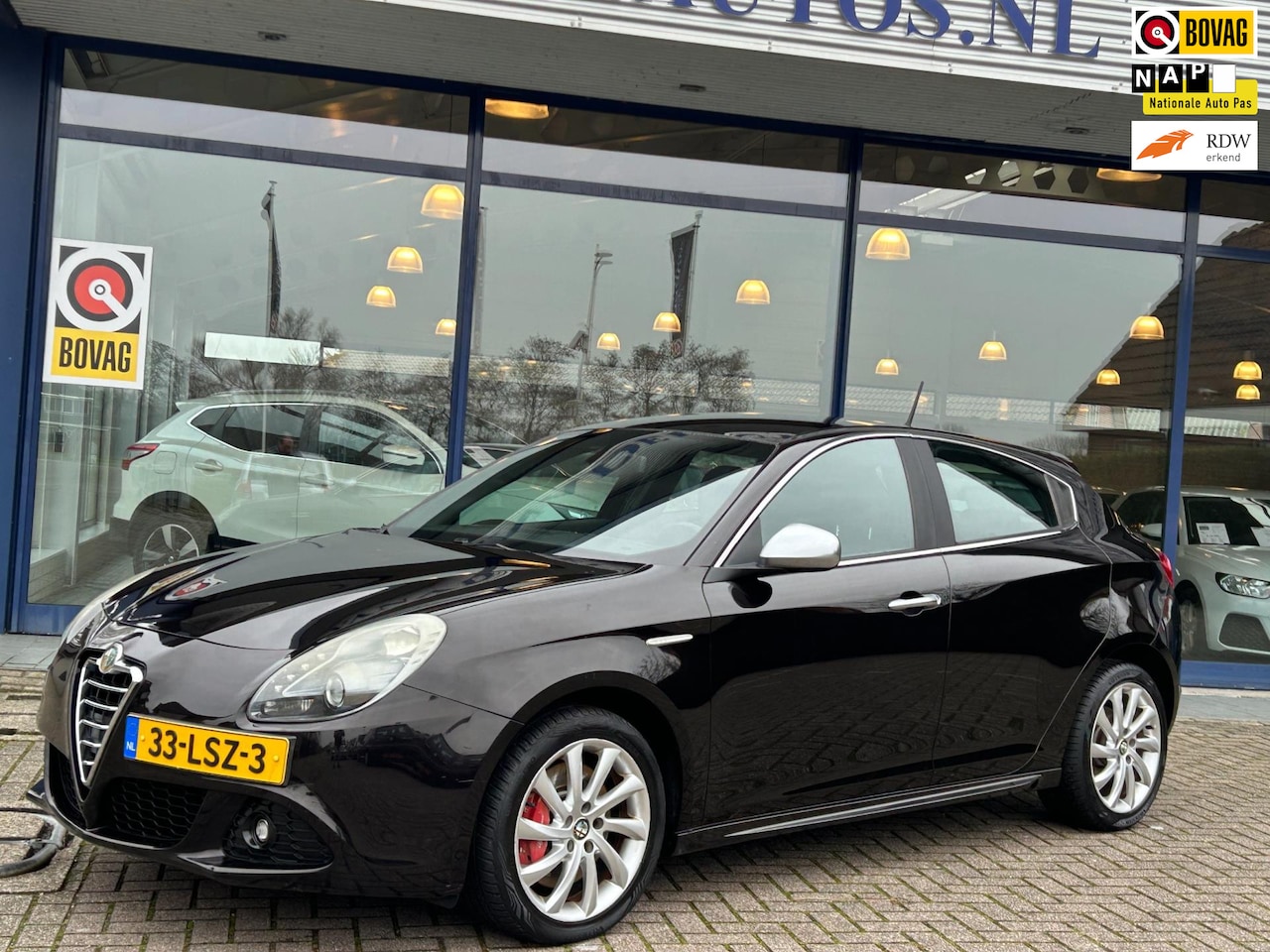 Alfa Romeo Giulietta - 1.4 T Distinctive 170PK Half Leer Clima Cruise 17" LM-Velgen NAP NL-Auto! - AutoWereld.nl