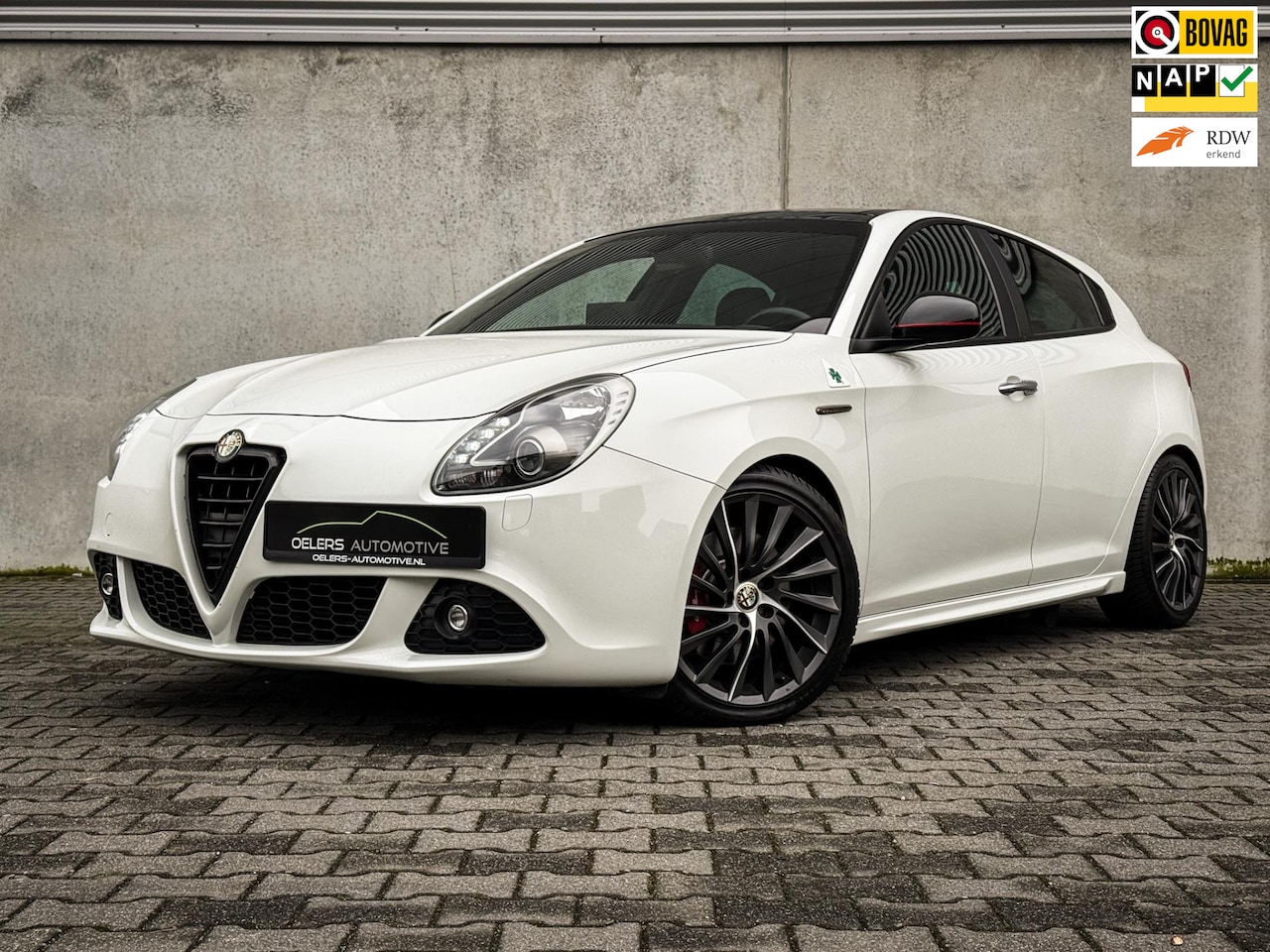 Alfa Romeo Giulietta - 1.7 TBi Quadrifoglio Verde | Leder | Panorama dak | Clima | Cruise | Stoelverw. | Bianco P - AutoWereld.nl