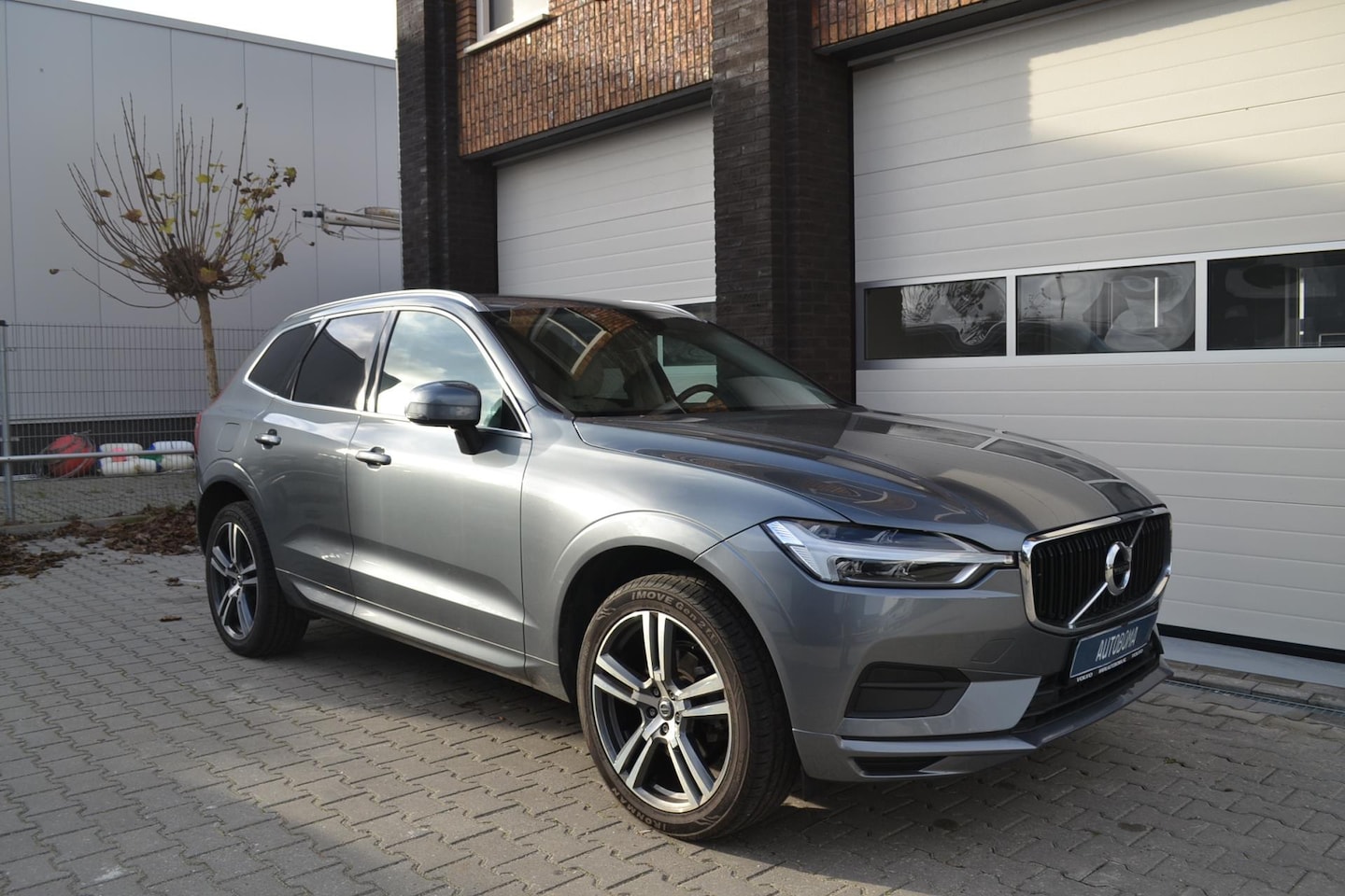 Volvo XC60 - 2.0 T5 AWD Momentum 2.0 T5 AWD Momentum , Panoramadak, Leder - AutoWereld.nl