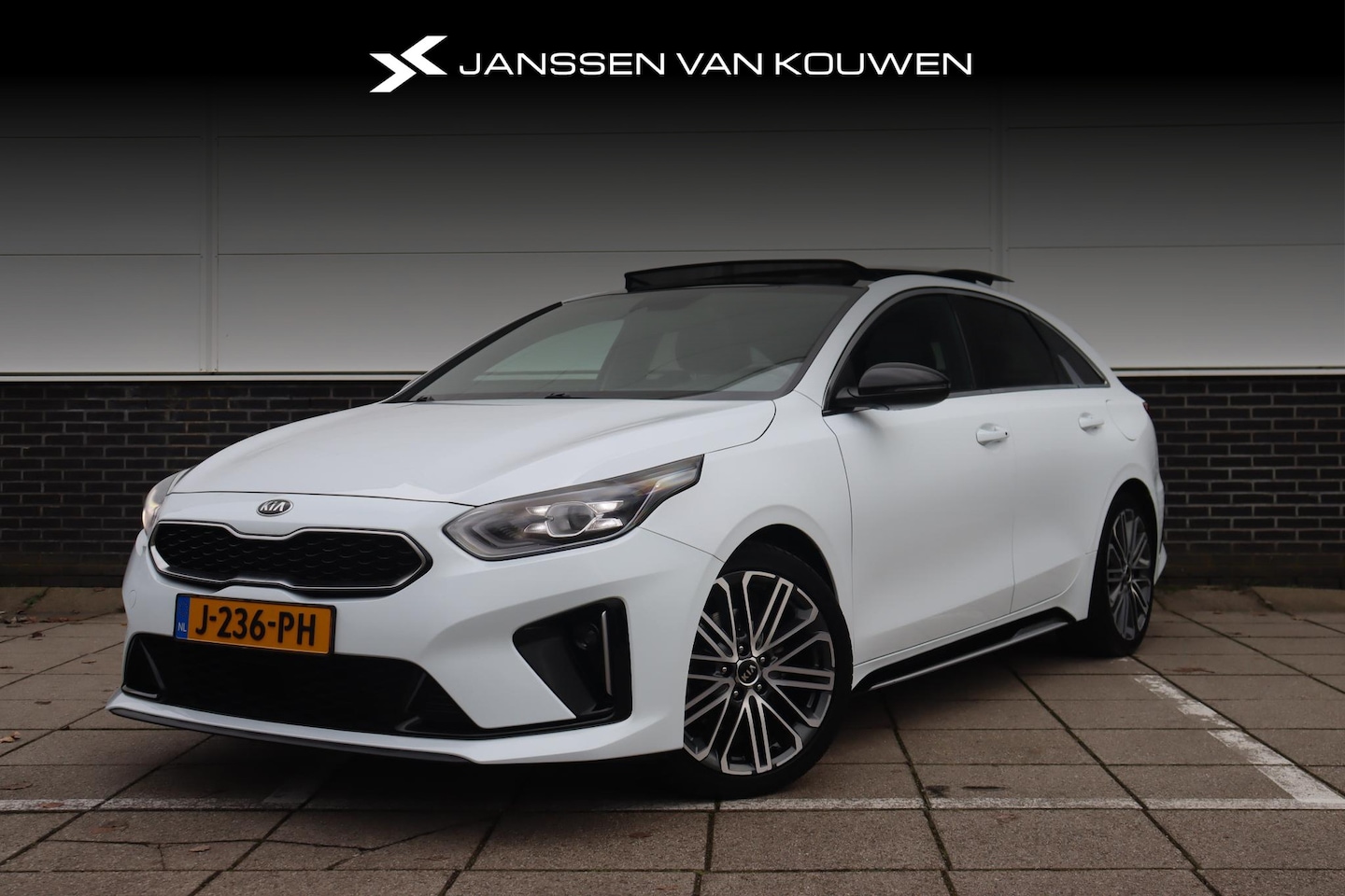 Kia Pro cee'd - 1.4 T-GDI GT-PlusLine * Pano * Stoel - Stuur Verwarming * Navi * - AutoWereld.nl