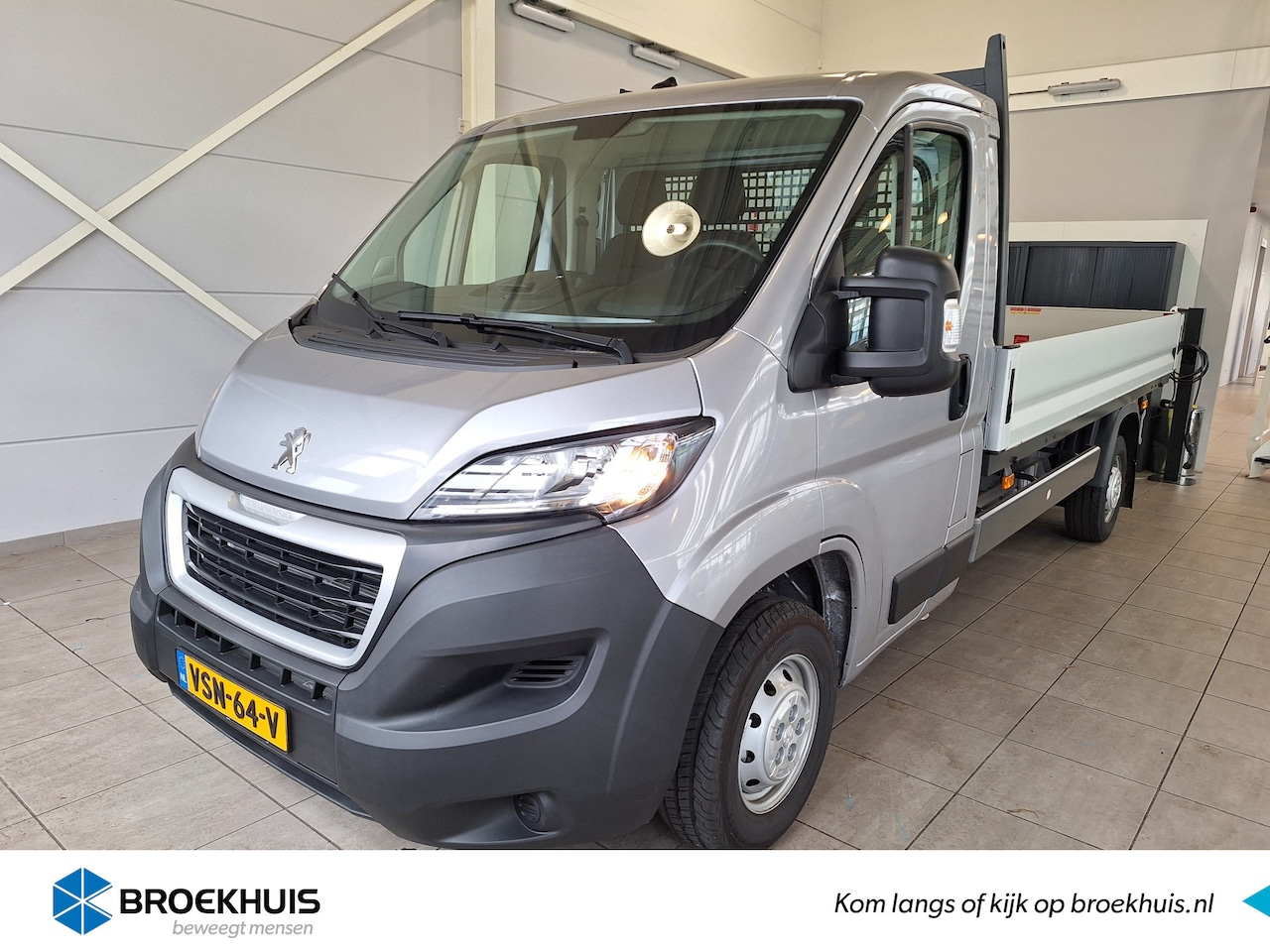 Peugeot Boxer - L3 335 2.2 BlueHDi 140 PK Pick-Up | Open Laadbak | Airco | Cruise Control | Navigatie | Ai - AutoWereld.nl