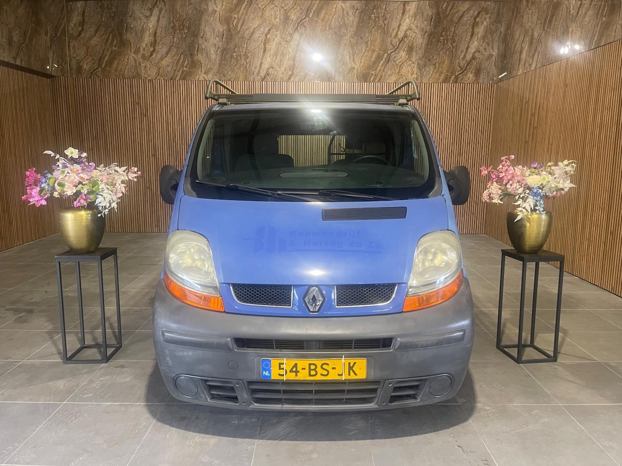 Renault Trafic - 2.5 dCi L2H1 98.700 NAP 6BAK AIRCO LANG BLAUW2005 - AutoWereld.nl